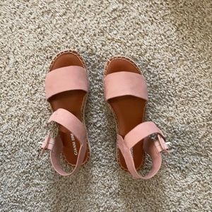 Gianni Bini Women’s Pink Leather Sandals